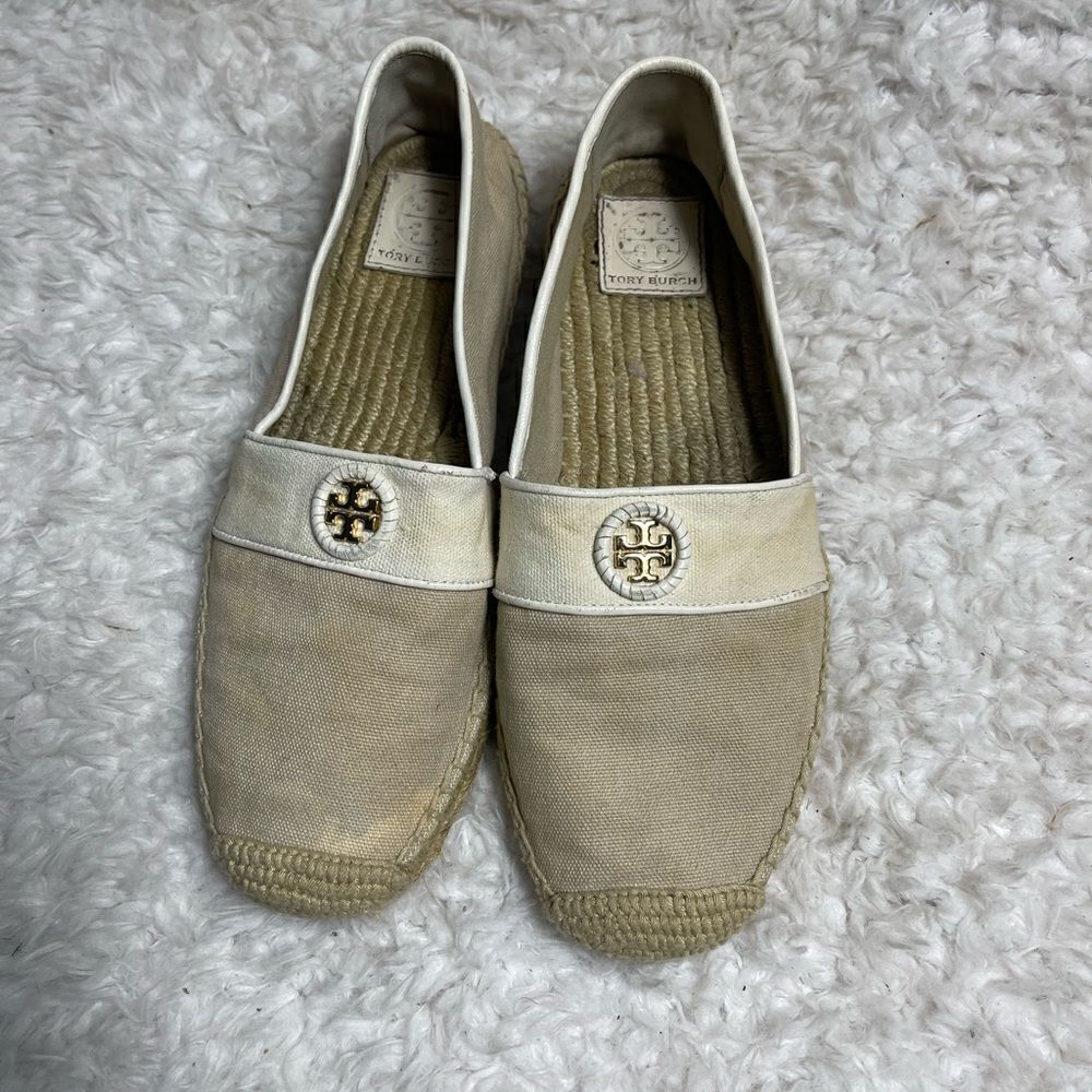 Tory Burch Canvas Khaki &โbeige espadrilles slip on gold tone logo accentโSZ9.5